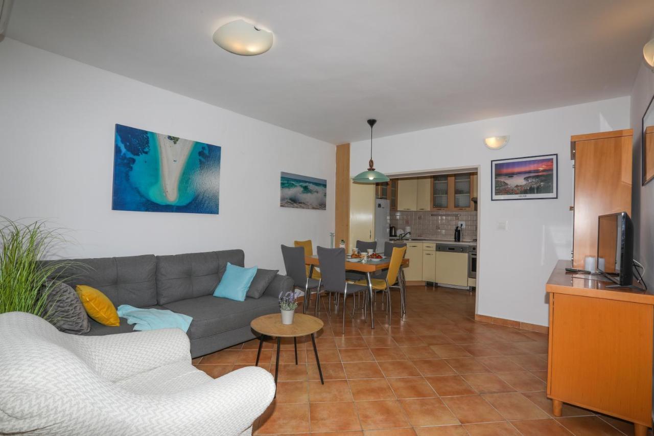 Adria Apartment フヴァル エクステリア 写真
